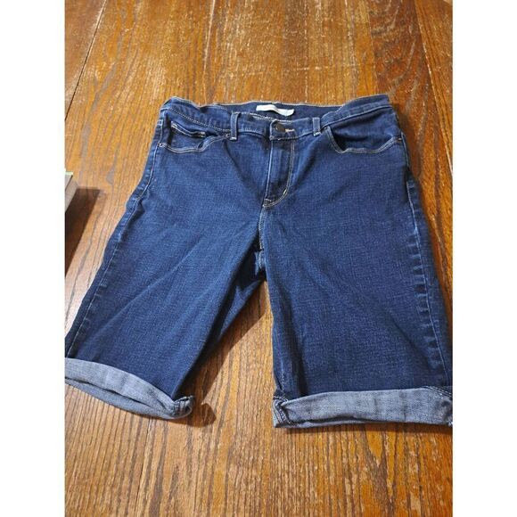 Size 29 Waist Levis Bermuda Short Denim Blue Jean Shorts - Picture 1 of 3